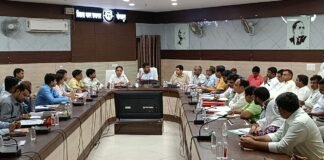 डीएम दीपक मीणा का सख्त निर्देश, केवल लाइसेंस प्राप्त अस्पताल ही होंगे संचालित