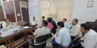 एसडीएम सदर का सख्त निर्देश- लेखपाल जल्द कराएं जमीनों की रजिस्ट्री, विरासत गलियारे में अड़चन बर्दाश्त नहीं