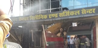 रुस्तमपुर चौक: संजय फ्रैक्चर क्लिनिक में भीषण आग, दमकल ने बचाए 30 मरीज।