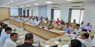 सूचना का अधिकार: गाजियाबाद में पारदर्शिता की नई मिसाल, आयुक्त की अधिकारियों को सख्त हिदायत।