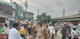 यातायात अभियान: मुखालिशपुर तिराहे पर अतिक्रमण हटाया, नियम उल्लंघन पर जागरूकता।