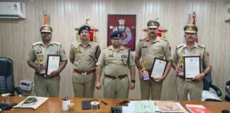 एसपी अमित कुमार आनंद ने ‘कॉप ऑफ द मंथ’ अवॉर्ड से सम्मानित किए उत्कृष्ट अधिकारी।