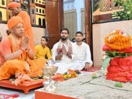 गोरक्षपीठ में शारदीय नवरात्रि का भव्य शुभारंभ, सीएम योगी ने की कलश स्थापना