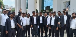 भ्रष्टाचार की शिकायत पर बदले की कार्रवाई: अधिवक्ता के घर और शिवलिंग मंदिर पर नगर निगम की तोड़फोड़।