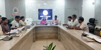 एडीएम की सख्ती: रायबरेली में कर-करेत्तर व राजस्व वसूली की समीक्षा, लक्ष्य प्राप्ति के लिए ठोस कदम उठाने के निर्देश