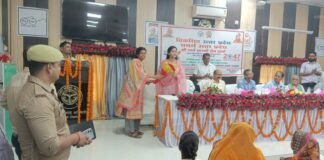 समर्थ उत्तर प्रदेश-विकसित उत्तर प्रदेश अभियान में महिला समूहों के साथ संवाद कार्यक्रम संपन्न, सुझावों का जुटाया जा रहा योगदान।