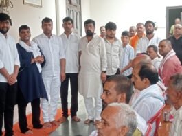 चतुर्वेदी विला में पितृ पक्ष में श्राद्ध कर्म, ब्राह्मणों-गरीबों को भेंट और भोज