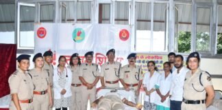 रक्तदान महादान: डीआईजी डॉ. डीके मिश्रा बोले, एक यूनिट रक्त से बचती हैं तीन जिंदगियां।