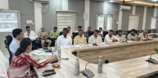 लखनऊ खंड स्नातक-शिक्षक निर्वाचन: मतदेय स्थलों पर बैठक, पुनरीक्षण कार्यक्रम घोषित