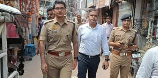 जुम्मा की नमाज़ व दुर्गा पूजा के दौरान सुरक्षा चाक-चौबंद, संवेदनशील स्थलों पर अधिकारियों ने लिया जायज़ा