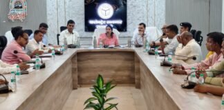 जिला स्तरीय उद्योग बंधु बैठक: उद्यमियों की समस्याओं पर चर्चा, सरकारी योजनाओं का लाभ दिलाने के निर्देश