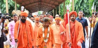 विजयदशमी पर गोरक्षपीठाधीश्वर योगी ने किया महायोगी गोरखनाथ का विशेष पूजन