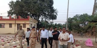 छठ पर्व: डीएम-एसएसपी ने गोरखपुर में सुरक्षा व्यवस्था का निरीक्षण