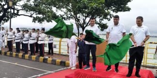 “रन फॉर यूनिटी” में गोरखपुर एकजुट: डीआईजी चन्नप्पा, डीएम मीणा व एसएसपी नय्यर ने दिखाई हरी झंडी, खुद दौड़े एकता की दौड़