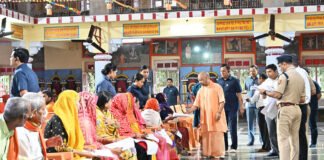 जबरन जमीन कब्जा करने वालों पर ऐसी कार्रवाई हो… याद रखें’: जनता दर्शन में CM योगी का सख्त संदेश