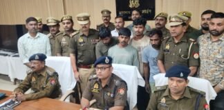 बस्ती पुलिस का धमाका: चार अंतरजनपदीय चोर धराए, लाखों के गहने-कार बरामद