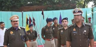 डीआईजी संजीव त्यागी ने बांसी सीओ ऑफिस पर मारा छापा, रजिस्टर देखते ही भड़के, अफसरों को लगाई कड़ी फटकार