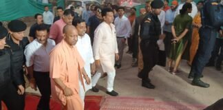 योगी का गोरखपुर दौरा: फ्लाईओवर-विरासत गलियारा निरीक्षण, व्यापारियों को पुनर्वास आश्वासन