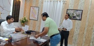 डीएम की जनसुनवाई: फरियाद सुनी, त्वरित कार्रवाई के आदेश