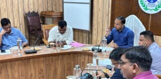 “नगर आयुक्त के कड़े निर्देश: गोरखपुर में निर्माण कार्य समय पर पूर्ण करें, लापरवाही बर्दाश्त नहीं”