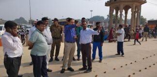 कार्तिक पूर्णिमा स्नान पर नगर आयुक्त ने किया घाटों का निरीक्षण, साफ-सफाई के दिए निर्देश