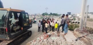 “गौड़धैया नाला अतिक्रमण मुक्त: प्रशासन की सख्त कार्रवाई, जलभराव से राहत का रास्ता साफ”