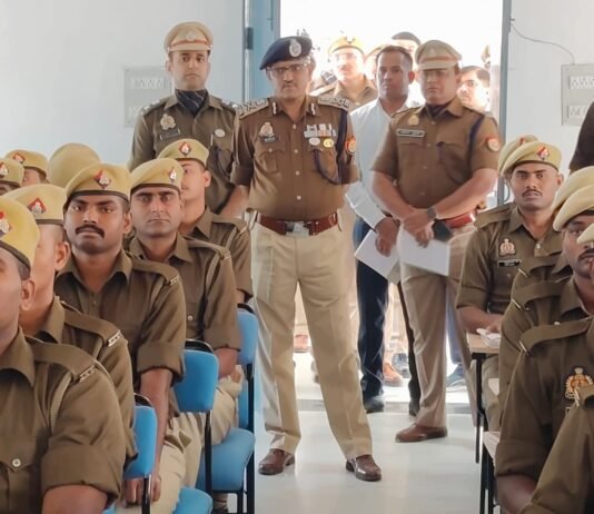 सिद्धार्थनगर में एडीजी जोन मुथा अशोक जैन का वार्षिक निरीक्षण