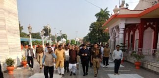 गोरखनाथ मंदिर खिचड़ी मेले की तैयारियों की समीक्षा: 15 दिसंबर तक सभी कार्य पूरे करने के सख्त निर्देश