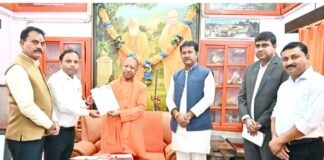 सीएम योगी जी ने भरा SIR फॉर्म, गोरखपुर के बूथ नंबर 223 के मतदाता