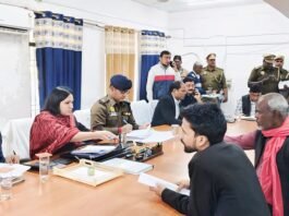 भानपुर तहसील समाधान दिवसः डीएम ने दिए सख्त निर्देश, 55 शिकायतें आईं, 3 का मौके पर निस्तारण