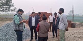 कुशीनगर के सेवरही विकास खंड में निर्माणाधीन अंत्येष्टि स्थल का निरीक्षण: उप निदेशक पंचायत राज ने दिए महत्वपूर्ण निर्देश