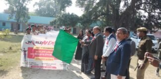 विश्व एड्स दिवस पर भव्य जागरूकता परेड, सीडीओ ने दिखाई हरी झंडी