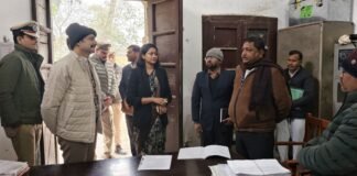 मण्डलायुक्त (रोल ऑब्जर्वर) विजय विश्वास पन्त ने राजनैतिक दलों के साथ बैठक की, एसआईआर की प्रगति की समीक्षा; विधानसभा बूथों का भी किया निरीक्षण