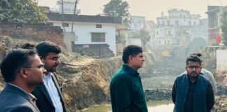 मंडलायुक्त व जिलाधिकारी ने ताल रिंग रोड और गोडधोइया नाले का किया निरीक्षण