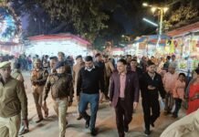 गोरखनाथ मंदिर मेला क्षेत्र का डीएम, एसएसपी व नगर आयुक्त ने किया संयुक्त निरीक्षण