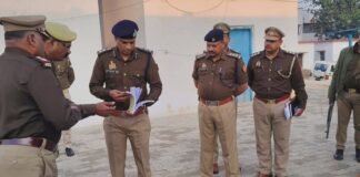 बस्ती पुलिस लाइन में अनुशासन और व्यवस्था की मजबूत झलक: नए एसपी डॉ. यशवीर सिंह ने साप्ताहिक परेड का गहन निरीक्षण किया, टर्नआउट-वर्दी पर सख्त निर्देश, मूलभूत सुविधाओं को समयबद्ध सुधारने के आदेश दिए