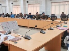 सड़क दुर्घटनाओं पर मण्डलायुक्त की सख्ती! बस्ती मण्डल में मानकों की अनदेखी करने वालों पर कार्रवाई की चेतावनी – ओवर स्पीड कैमरा फरवरी अंत तक लगेंगे