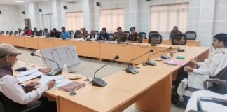 सड़क दुर्घटनाओं पर मण्डलायुक्त की सख्ती! बस्ती मण्डल में मानकों की अनदेखी करने वालों पर कार्रवाई की चेतावनी – ओवर स्पीड कैमरा फरवरी अंत तक लगेंगे