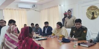 भानपुर तहसील दिवस में डीएम ने सुनीं जनसमस्याएं, 50 शिकायतों में 4 का मौके पर निस्तारण