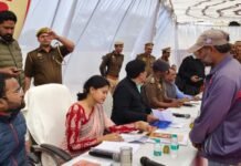 डीएम हर्षिता माथुर ने ग्राम चौपाल में सुनी जनता की पुकार, कम्पोजिट विद्यालय में एमडीएम शेड व स्मार्ट क्लास का उद्घाटन