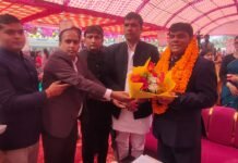 एसआर इंटरनेशनल एकेडमी का वार्षिकोत्सव: भावुक प्रस्तुतियों से गूंजा मंच, फेयरवेल-गुडलक में बिखरी शुभकामनाओं की बहार