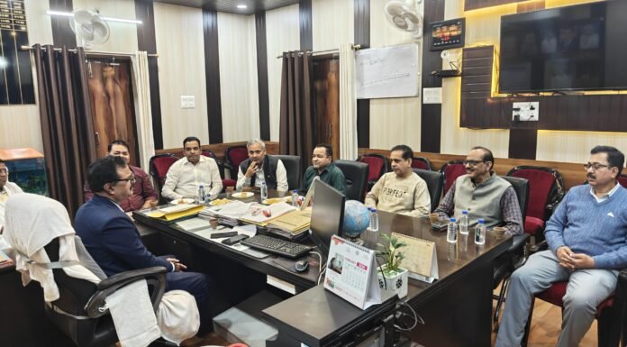 इन्फेक्शन कंट्रोल एवं ओटी स्टैंडर्ड स्टेरलाइजेशन प्रोटोकॉल पर महत्वपूर्ण बैठक सम्पन्न: सिकरीगंज घटना के बाद अस्पतालों में संक्रमण रोकथाम पर जोर