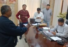 जनसुनवाई में नई सख्ती मुख्यमंत्री योगी आदित्यनाथ ऑनलाइन जुड़कर कर रहे निगरानी, डीएम दीपक मीणा प्रतिदिन 10 से 12 बजे सुन रहे फरियाद