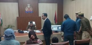 एसएसपी डॉ. कोस्तुभ ने सुनी जनता की फरियाद: मुख्यमंत्री योगी आदित्यनाथ लखनऊ से कर रहे सीधी निगरानी, संबंधित अधिकारियों को तत्काल निस्तारण के सख्त निर्देश