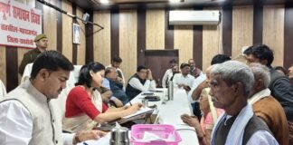 डीएम हर्षिता माथुर ने तहसील महराजगंज में सम्पूर्ण समाधान दिवस में सुनी 56 फरियादें: 05 का तत्काल निस्तारण, शेष एक सप्ताह में समयबद्ध समाधान के सख्त निर्देश