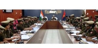 डीआईजी संजीव त्यागी ने सिद्धार्थनगर में अपराध समीक्षा गोष्ठी की: आगामी त्यौहारों की तैयारियां, लंबित विवेचना-गिरफ्तारी पर सख्त निर्देश, पीस कमेटी मीटिंग में भाईचारे की अपील