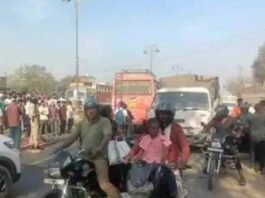 ट्रक ने स्कूटी सवार शिक्षिका को रौंदा, मौके पर मौत बहन घायल, हादसे के बाद घंटों जाम; ट्रक चालक फरार