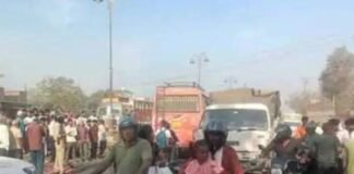 ट्रक ने स्कूटी सवार शिक्षिका को रौंदा, मौके पर मौत बहन घायल, हादसे के बाद घंटों जाम; ट्रक चालक फरार