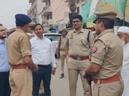 अलविदा जुमे को लेकर डीएम-एसपी सतर्क: अजीमुल्लाह चौराहा सहित संवेदनशील क्षेत्रों का निरीक्षण
