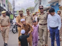 ईद-उल-फितर पर कमिश्नर-डीआईजी ने किया पैदल भ्रमण: शांति और सौहार्द का संदेश